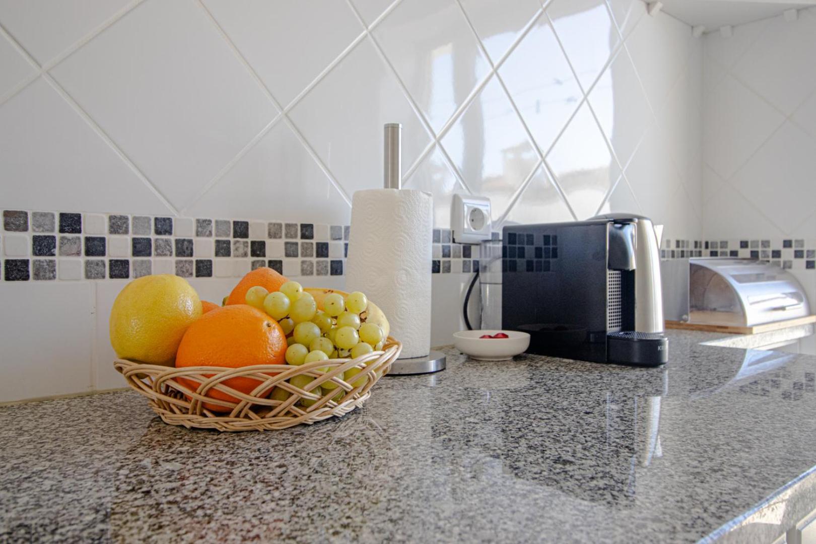 Old Town 2Br 50M Ocean W/ Ac Wi-Fi Parking Terrace Lejlighed Albufeira Eksteriør billede